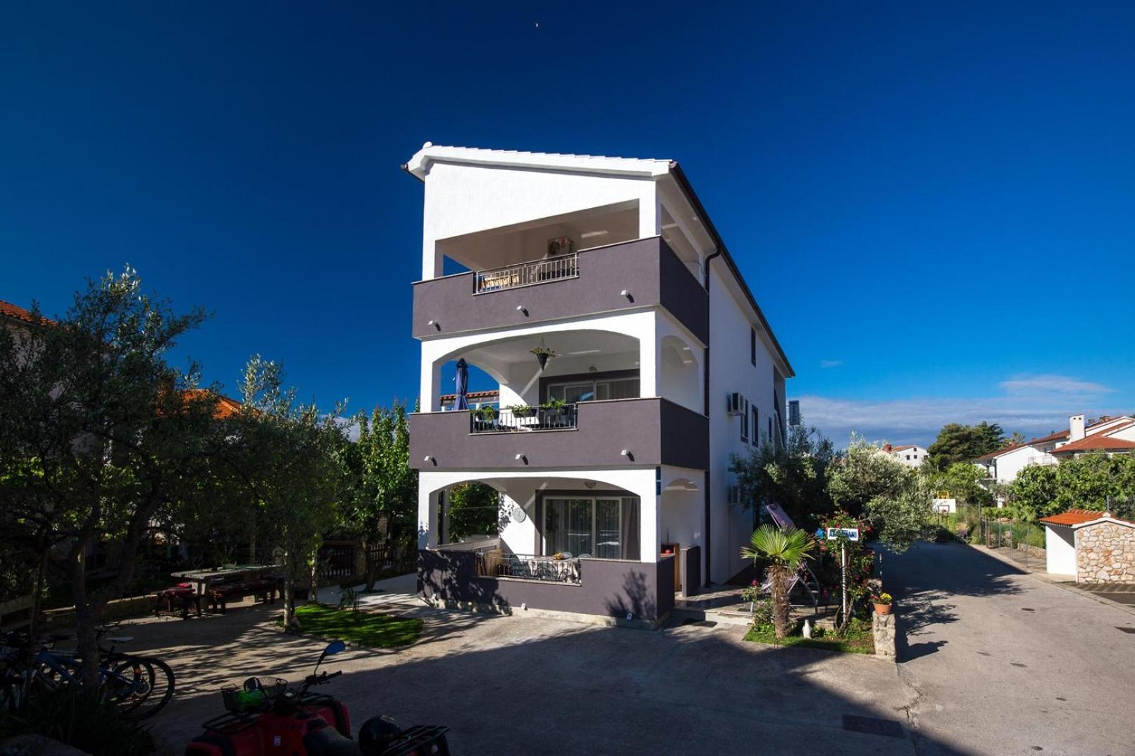 Charming Apartments Dodo Đảo Krk Ngoại thất bức ảnh