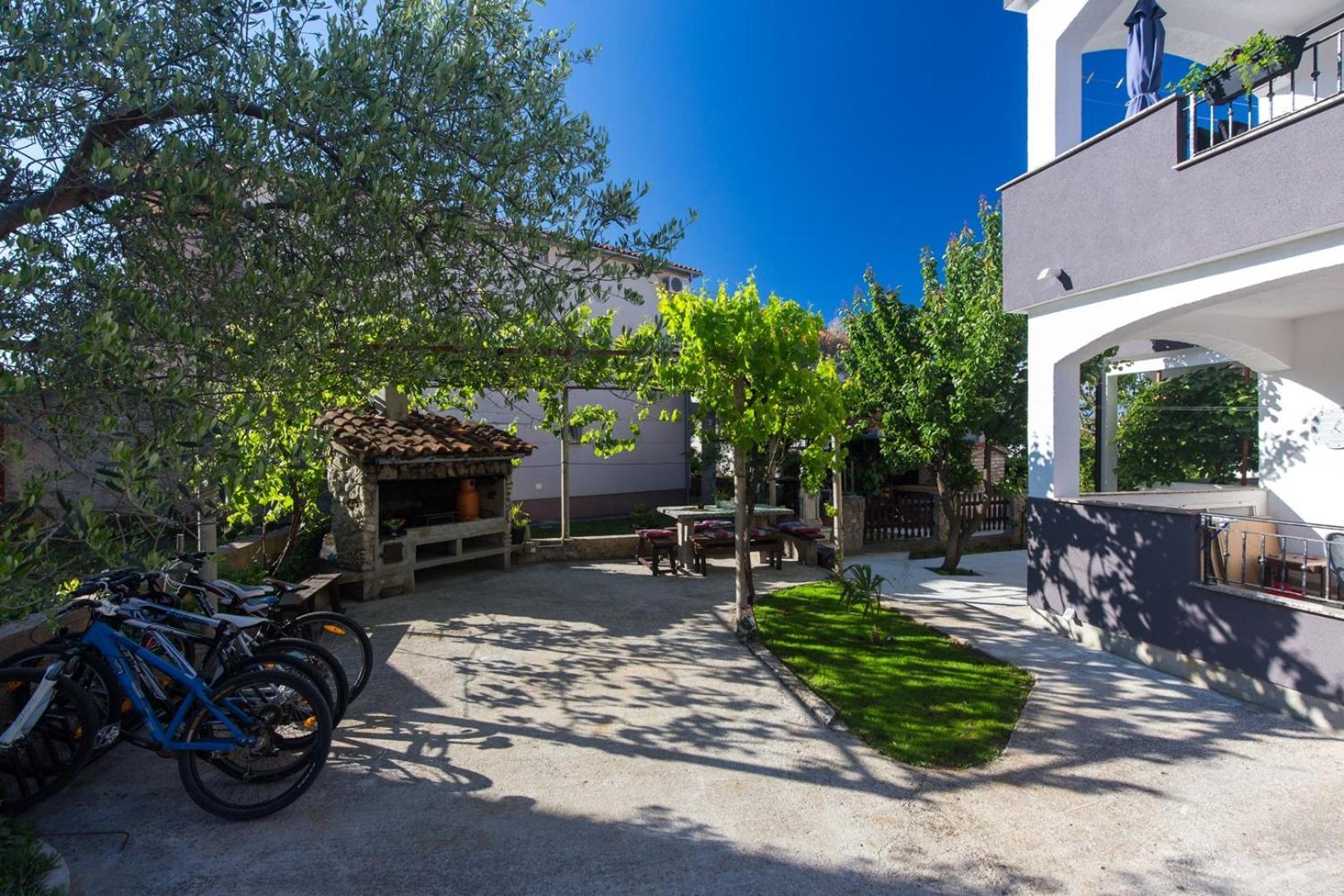 Charming Apartments Dodo Đảo Krk Ngoại thất bức ảnh